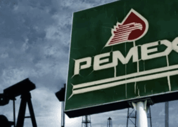pemex sign against horizon
