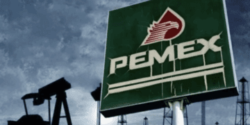 pemex sign against horizon