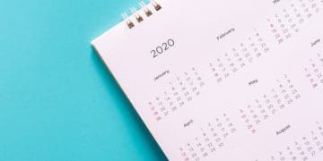 2020 spiral calendar on blue background