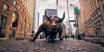 Charging bull statue on Wall Street