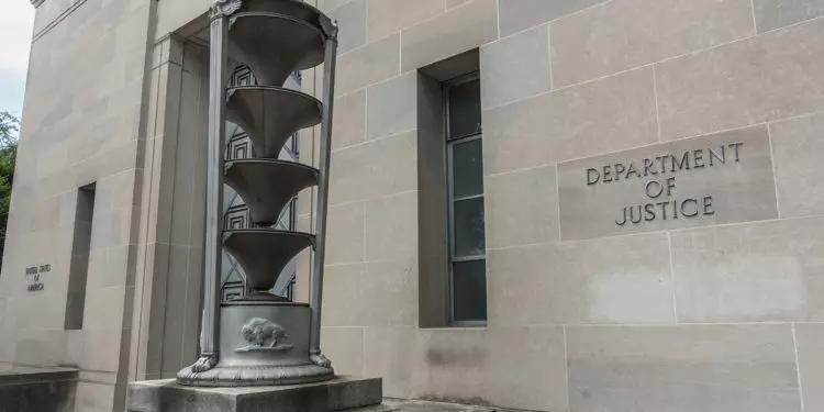 doj outside sculpture_n