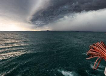 storm approaching risk