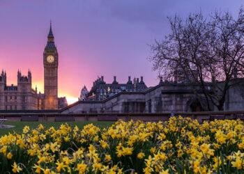 uk parliament building and big ben