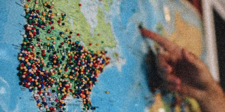 us map with pins