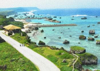 beach in okinawa japan