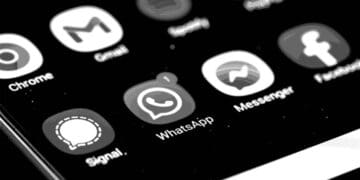 whatsapp and other chat icons