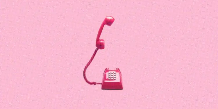 retro style corded phone