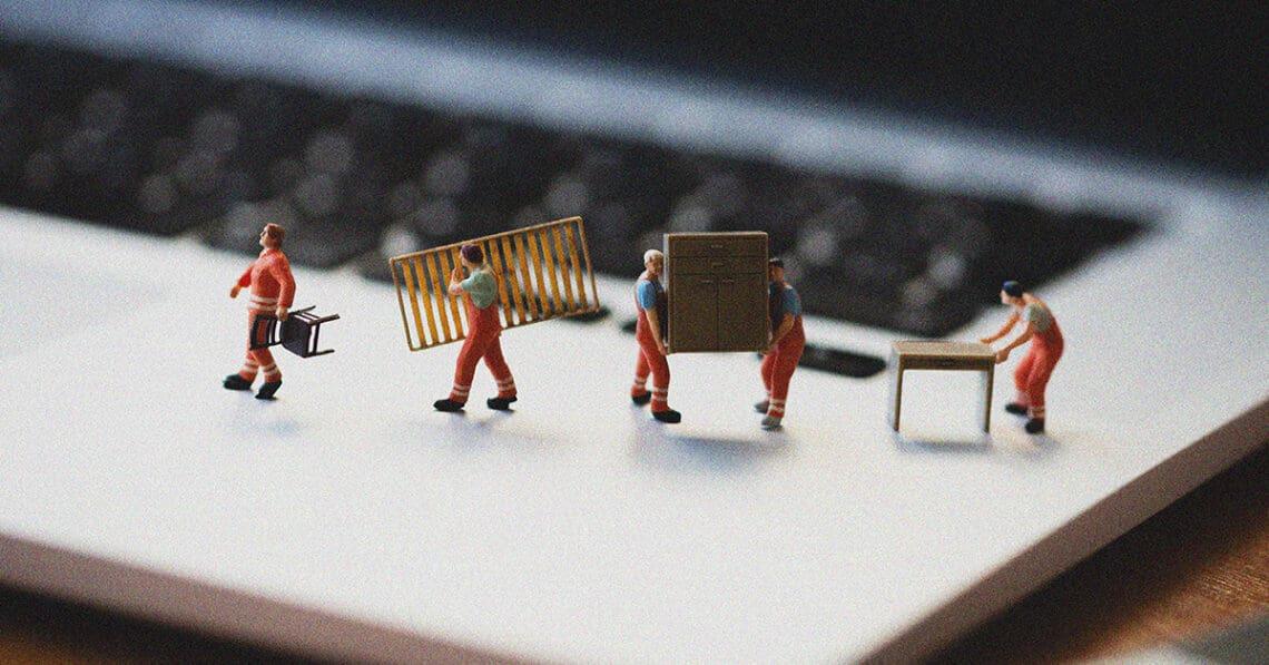 figurines moving items