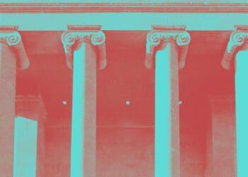 4 pillars on building