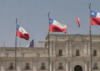 chilean flags on government building