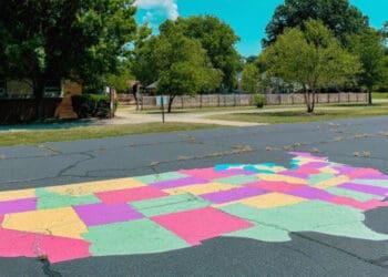 us map in chalk on pavement