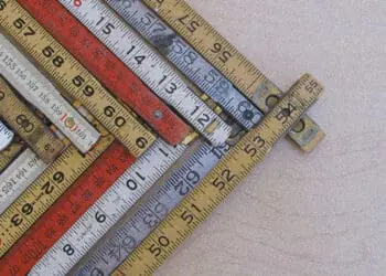 different measuring sticks lined up