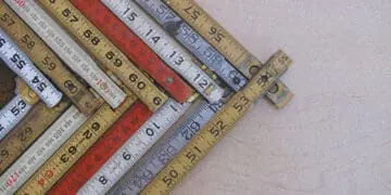 different measuring sticks lined up