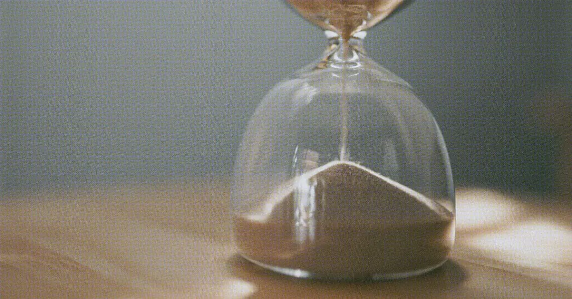 hourglass time running out