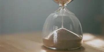 hourglass time running out