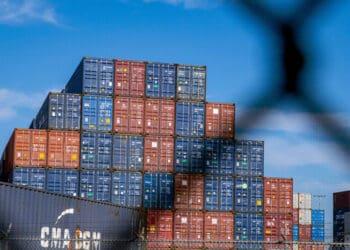 shipping containers port of los angeles