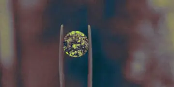 diamond mining diamond in tweezers